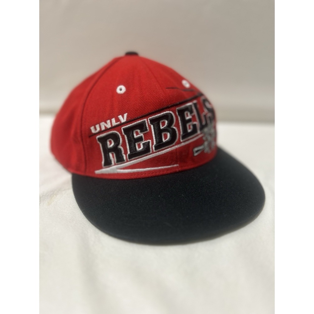 Vintage UNLV Rebels Top of the World Trucker Snapback Cap 35% Wool 65% Acrylic